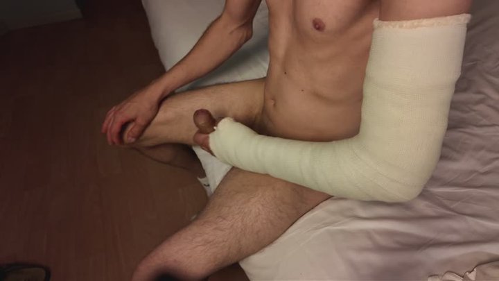 Masturbation with a long arm cast - cast fetish - Platre bras