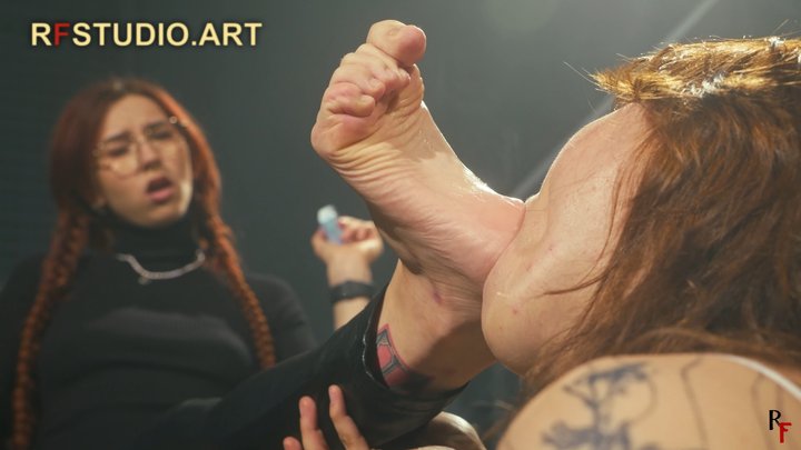 Daria Enjoys Her Slave Bramble Worshipping and Devouring Her Foot - Part 1 (UHD 