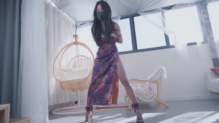 Miss Lan: Qipao Bondage