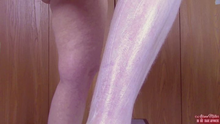 Using A Safety Razor On 12 Weeks Of Thigh Hair and 16 Weeks Of Booty + Calf Hair