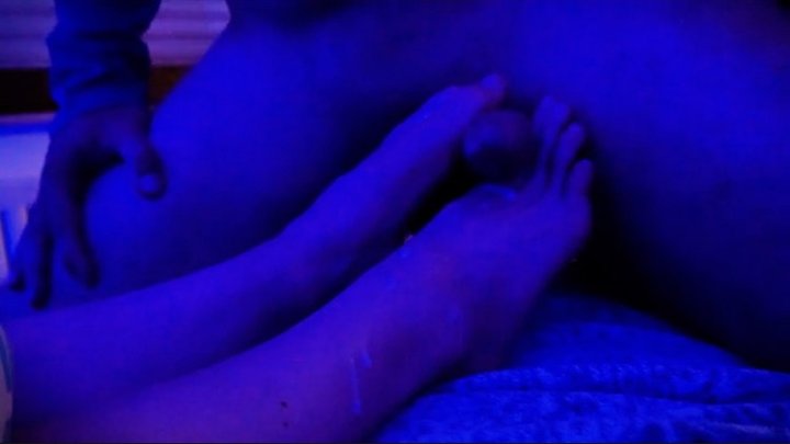 Late Night Footjobs Before Bed Time (MP4)