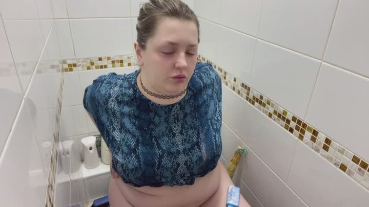 TOILET FARTS AND NOSE BLOWING