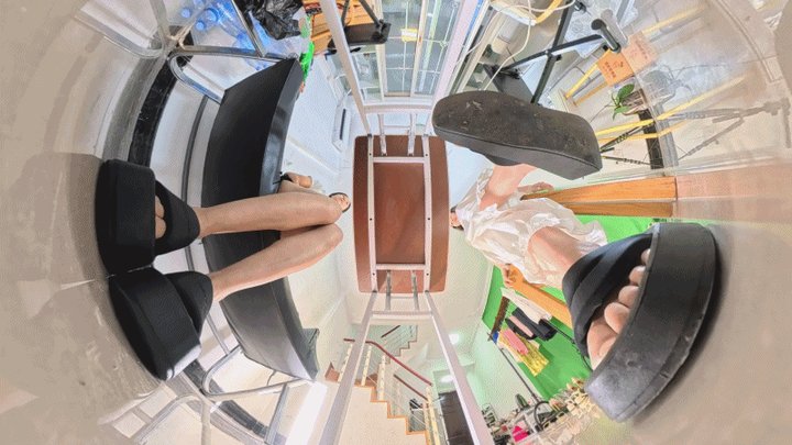 VR360 LELE MARTINA fell in love with the black platform sandals