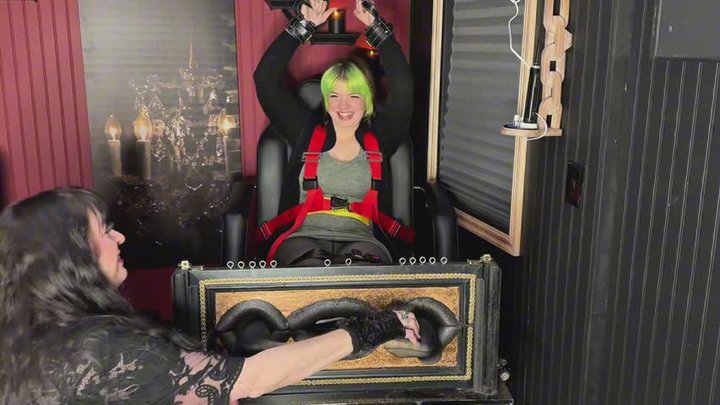 REMASTERED - Tickle Chair Evaluation: Harmony Rates Fae D'Cay's Mot Ticklish Spo