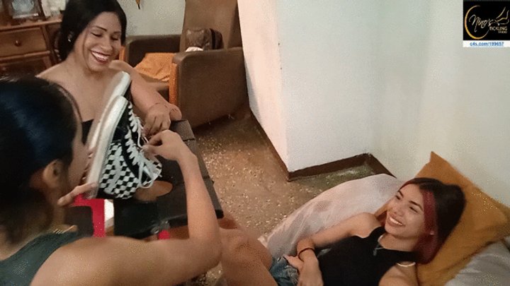 FUN TICKLING SESSION WITH MARIA, FRANCIA, AND KARLA ON THEIR FEET