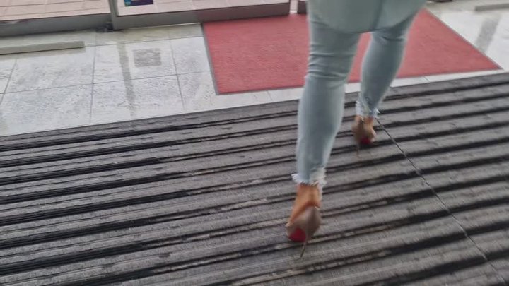 I m losing my shoe its too big wmv 1280 x 720