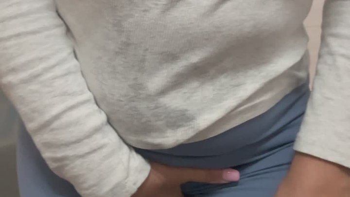 Pee in leggins