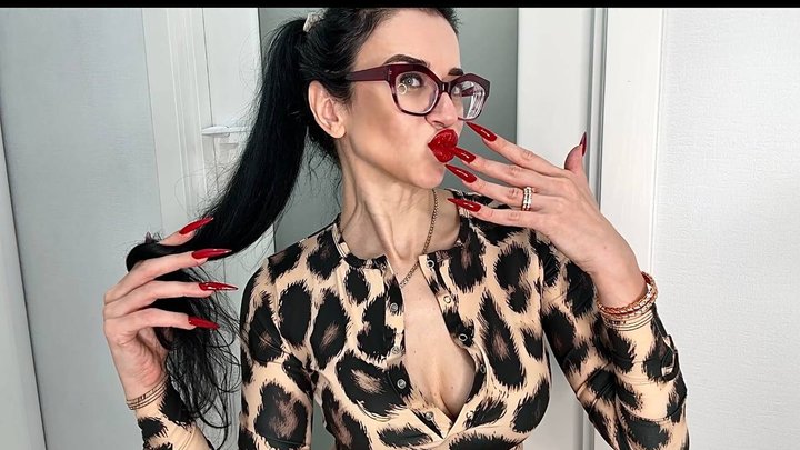 RED Long sharp nails and Handjobs