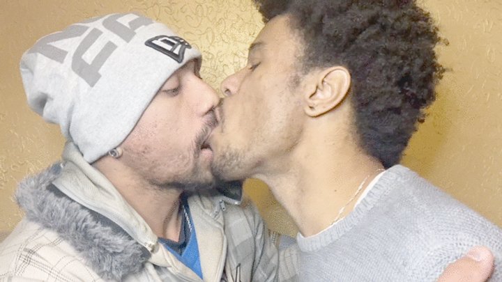 DELICIOUS KISSES GLUED -- BY DARIUS MAXIMUS AND JHONY MURRAY - CLIP FULL