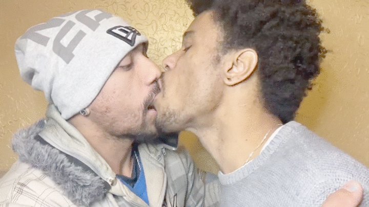 DELICIOUS KISSES GLUED -- BY DARIUS MAXIMUS AND JHONY MURRAY - CLIP 1