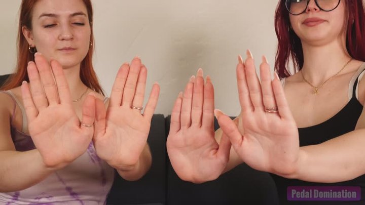 Sexy Girls Hand Comparison - 4K MP4
