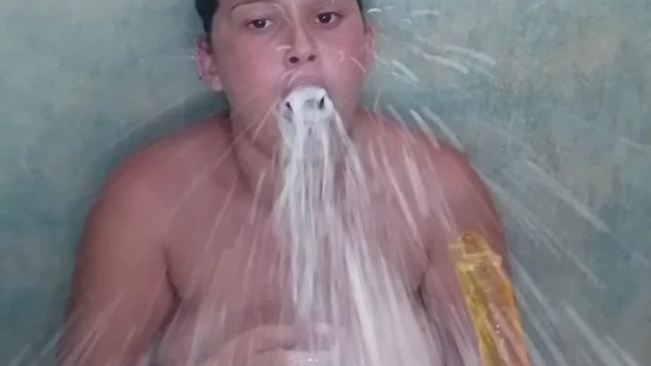 Jatos de vomito nos Peitões