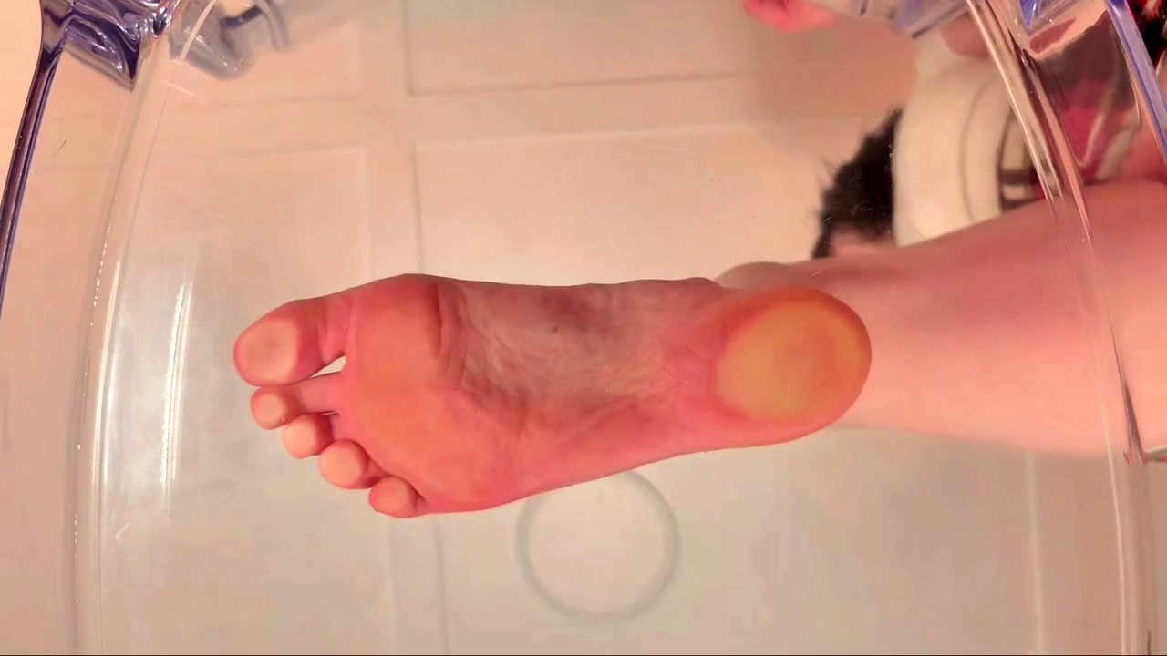 Amateur blondie solo anal masturbation