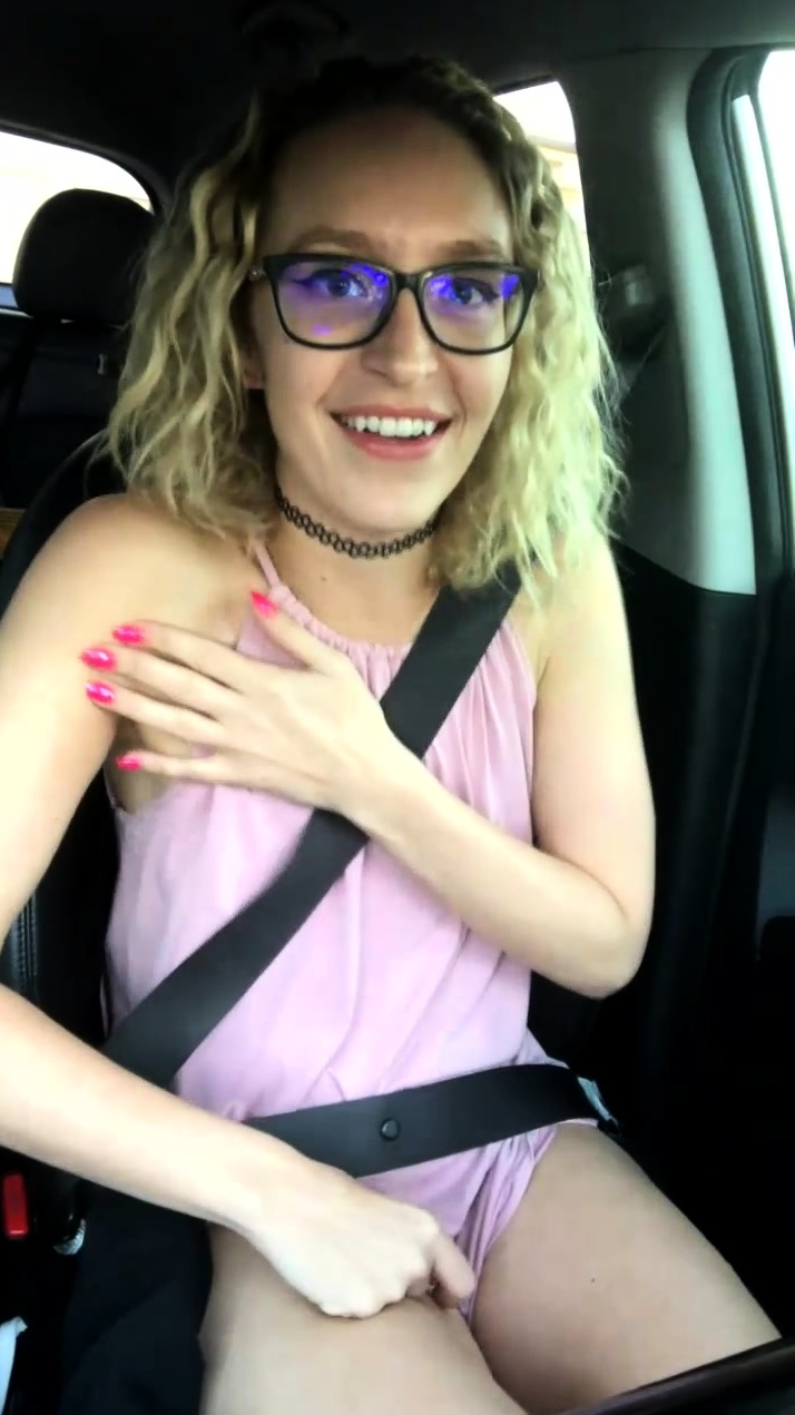 Amateur blond outdoor fuck