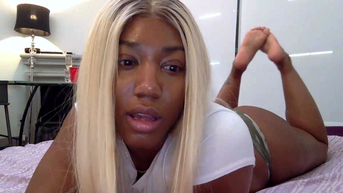 Amanda Black and Honey Demon ass finger on boat trip