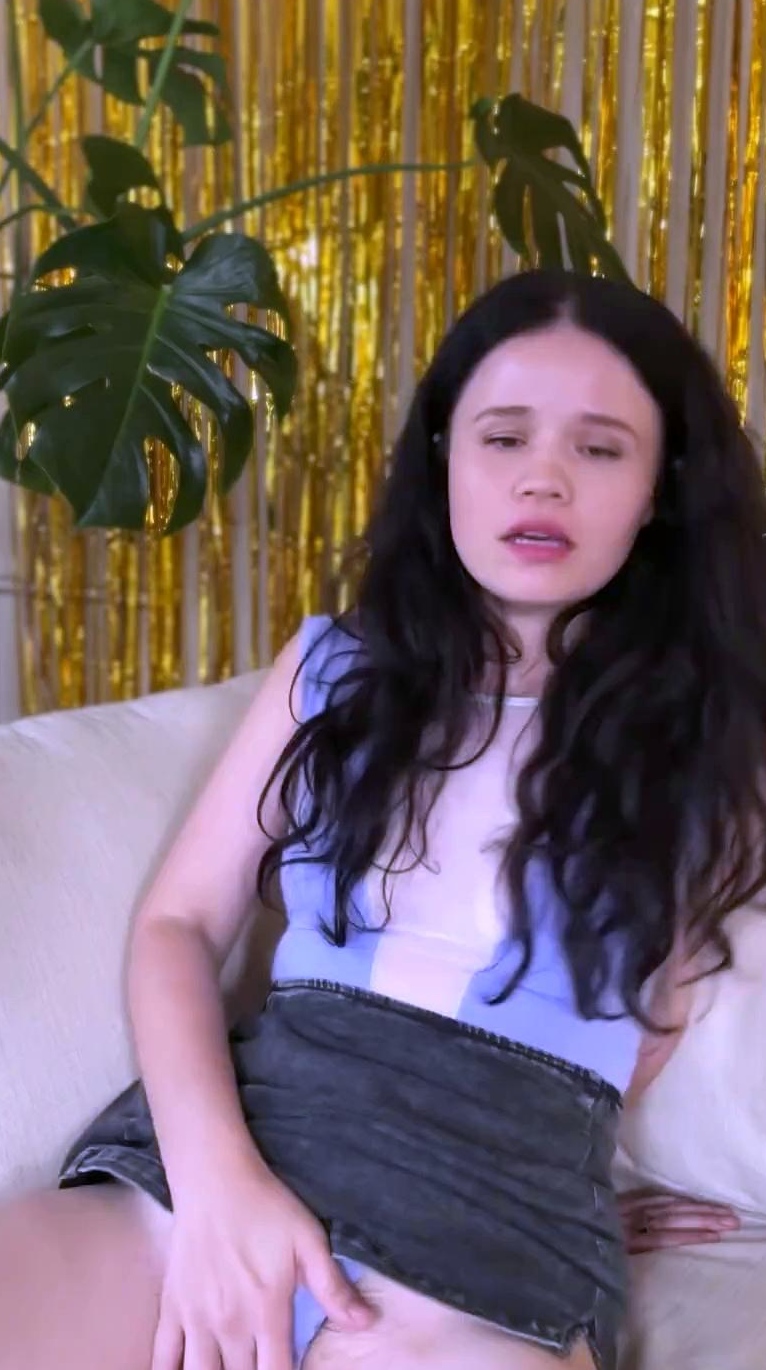 Yhivi Tells You How to Stroke Your Cock