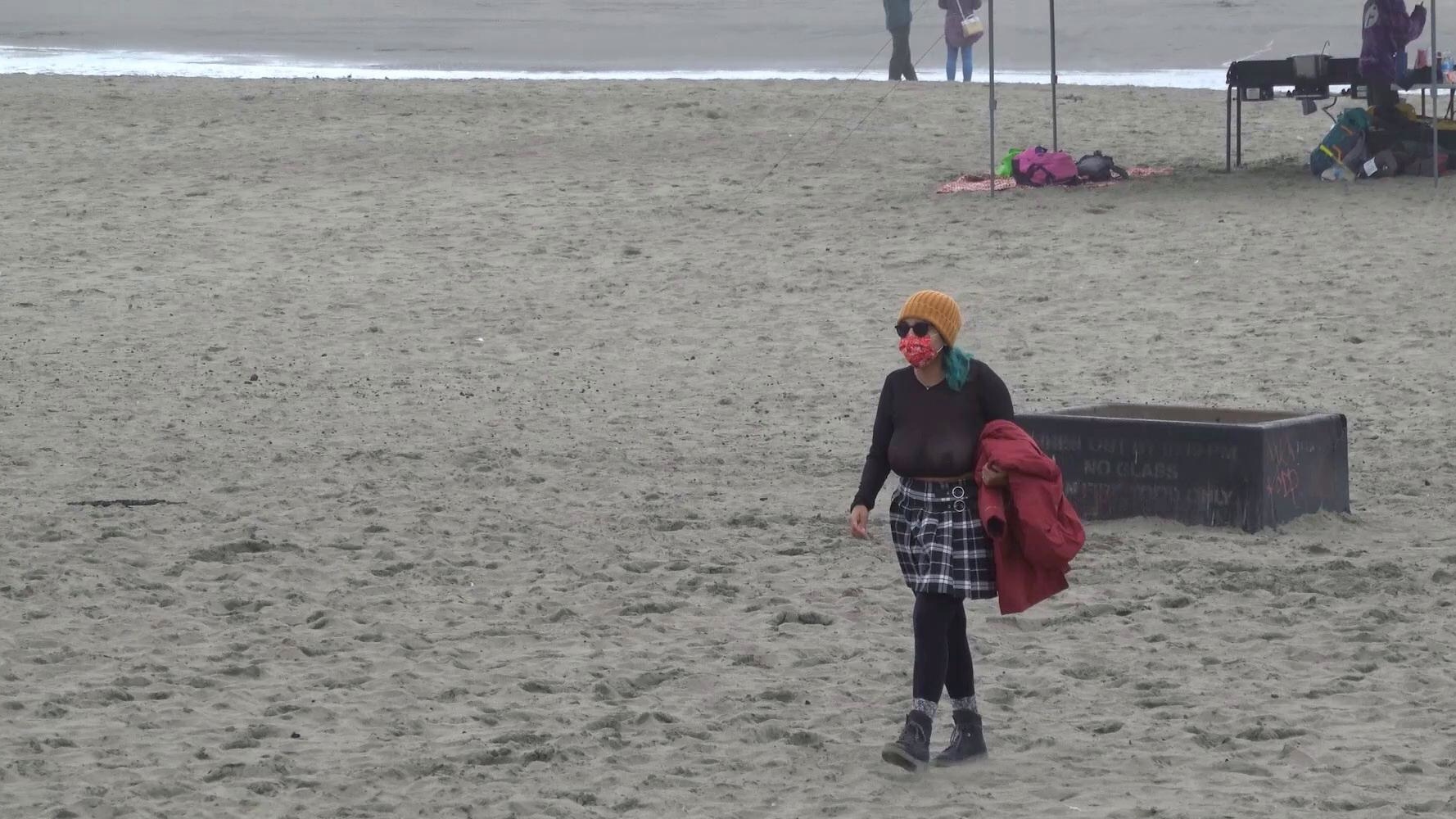 Busty amateur blonde banged in public outdoor