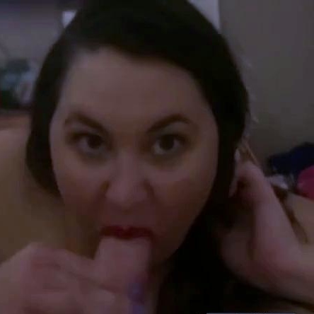 BBW Amateur Gets a Romantic Facial