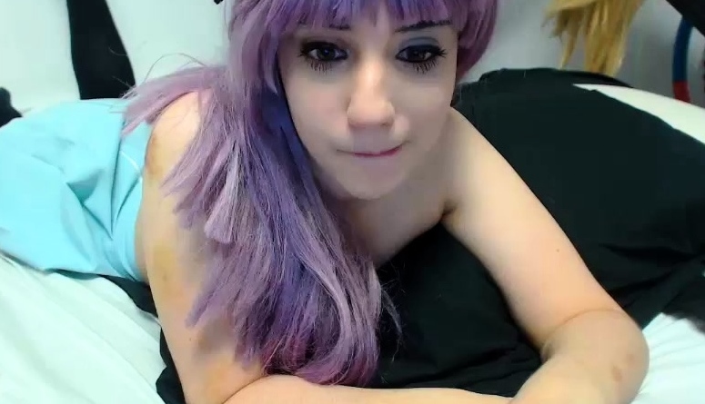 Amateur Webcam Teen Masturbates And Teases