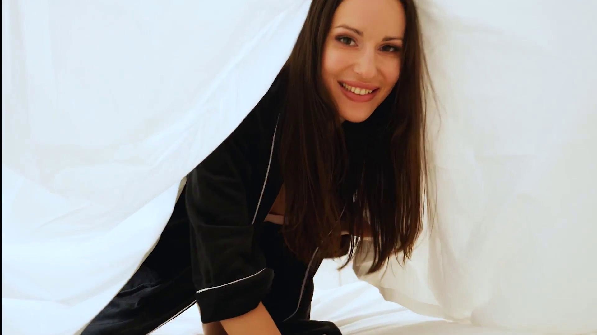 Sexy Brunette Babe Spreads Legs And Masturbates Shaven Twat