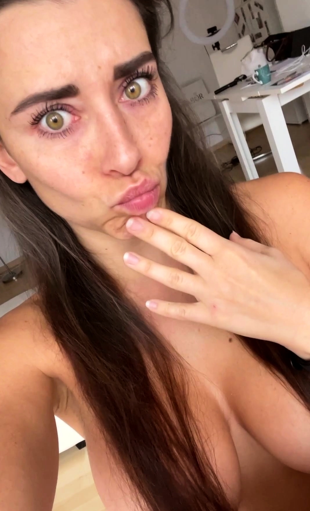 Very hot busty brunette solo masturbation on webcam
