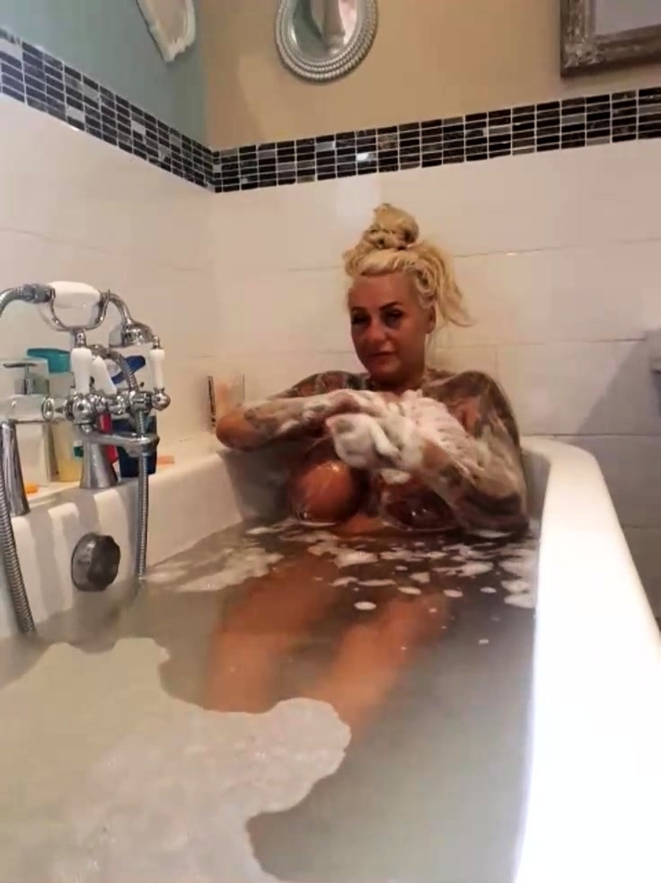 Hot Blonde Shower And Masturbating On Webcam