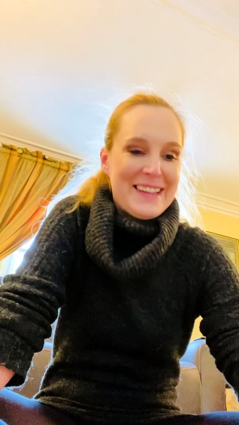 Blonde solo jerking off