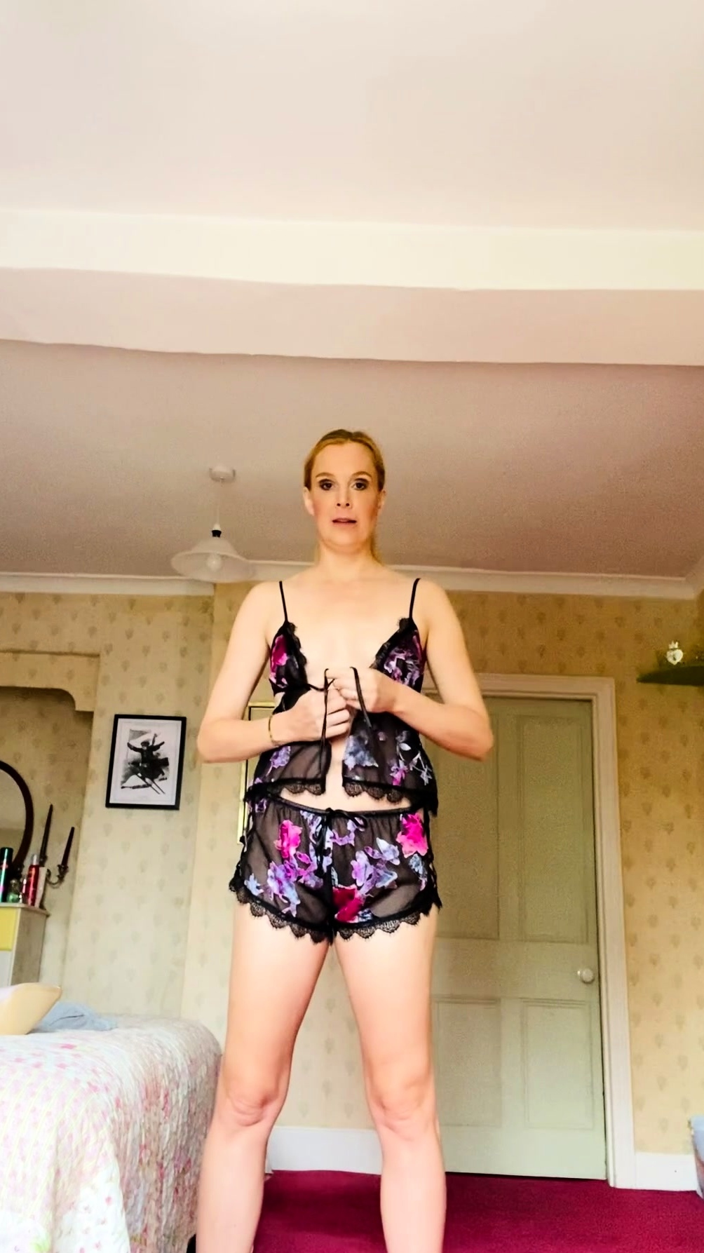 Amateur blondie solo anal masturbation