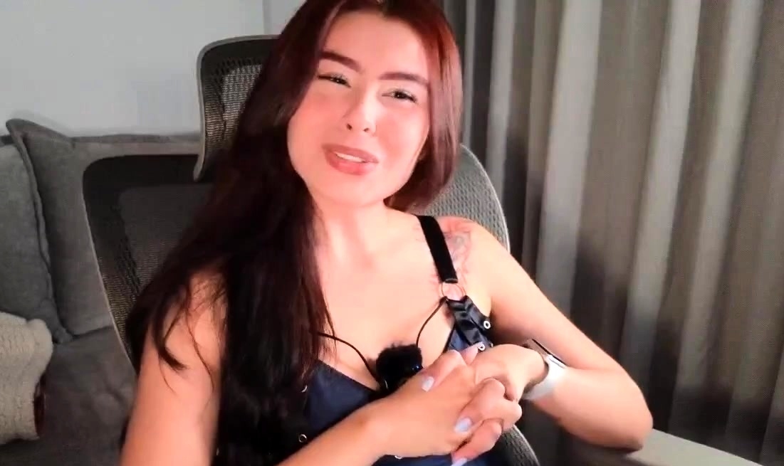 Amateur redhead masturbates then gives a blowjob