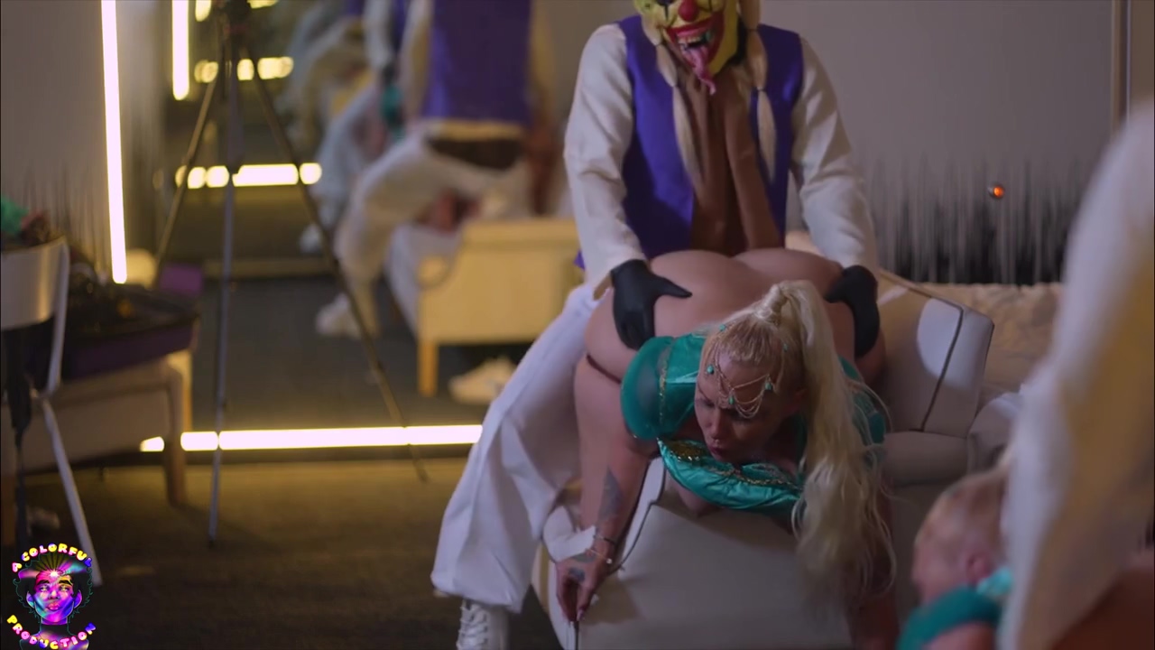 Alexis Andrews In Clown Fucks Big Ass Genie 4k) - Bbw